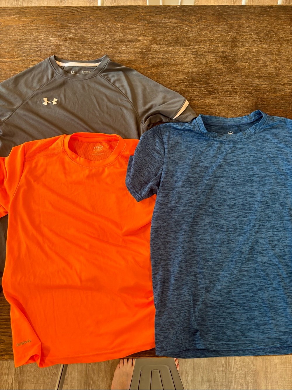 Kids athletic tee lot (large)
